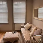 Central Private 1 Bed Flat
