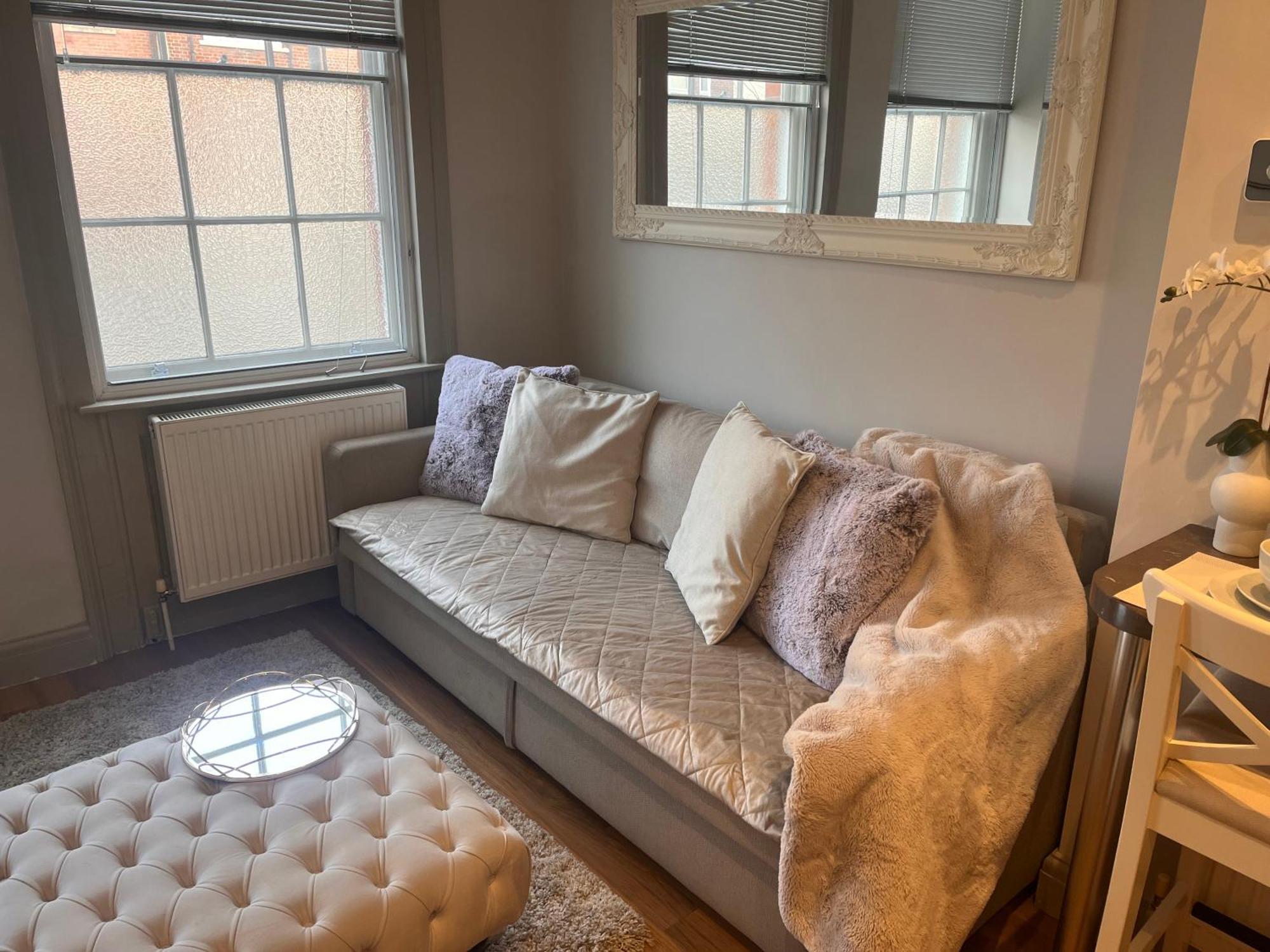 Private 1 Bed Flat